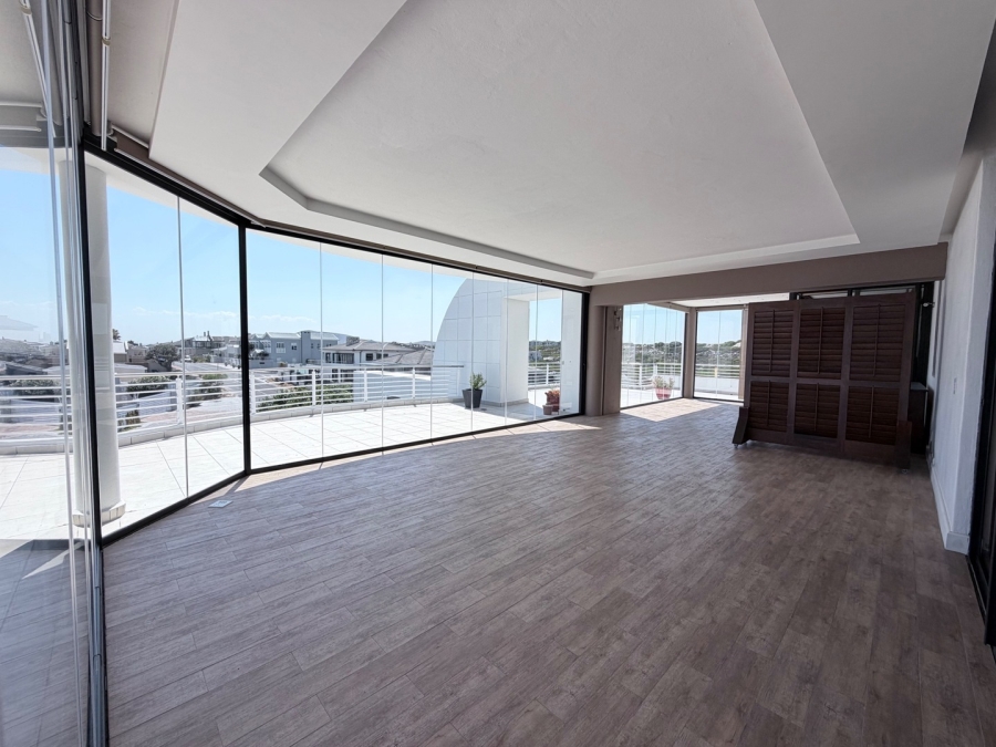 3 Bedroom Property for Sale in Bloubergstrand Western Cape